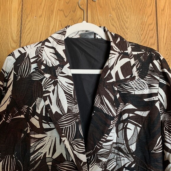 Chico's Womens Size Large Multicolor Leaf Print Silk Button Blazer Jacket - Picture 2 of 4